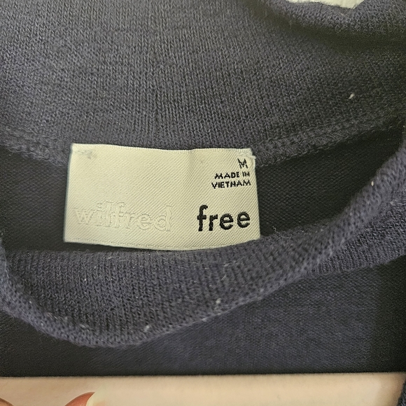 Wilfred free Robillard choker cut out short sleeve top - Picture 4 of 7